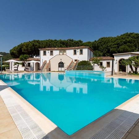 קרדדו Museddu Beach Residence מראה חיצוני תמונה
