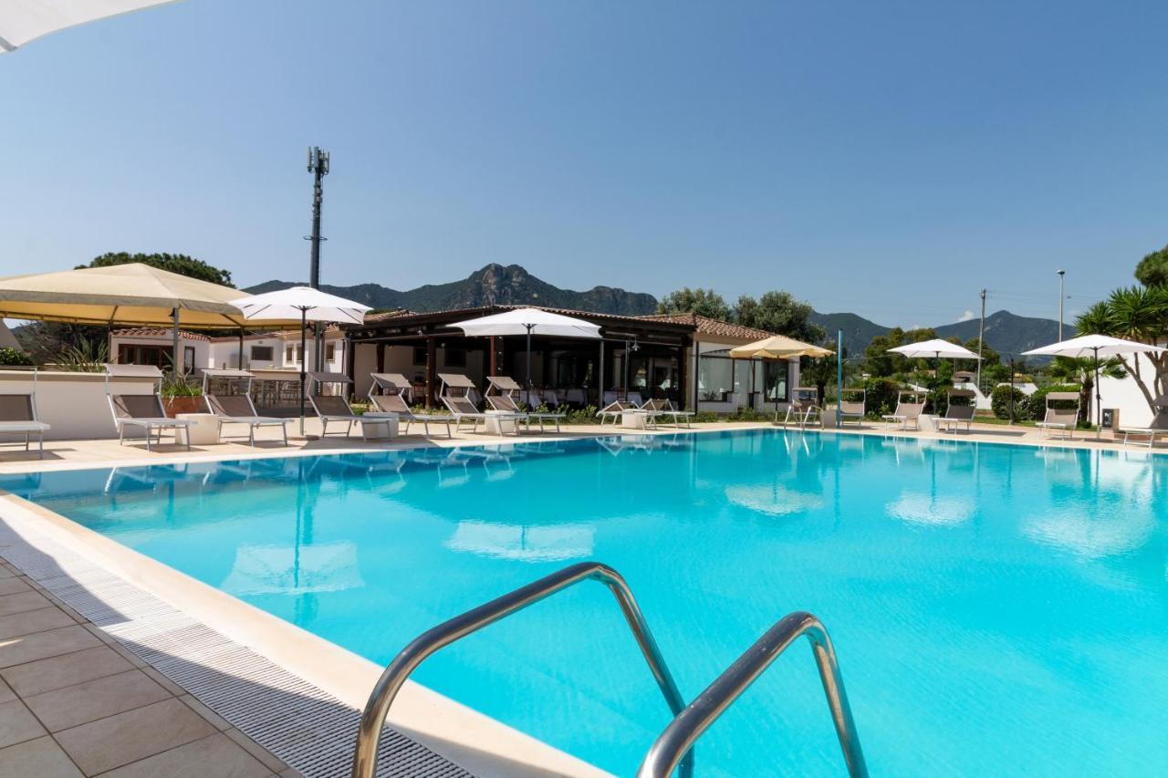 קרדדו Museddu Beach Residence מראה חיצוני תמונה