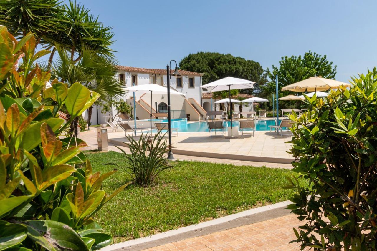 קרדדו Museddu Beach Residence מראה חיצוני תמונה