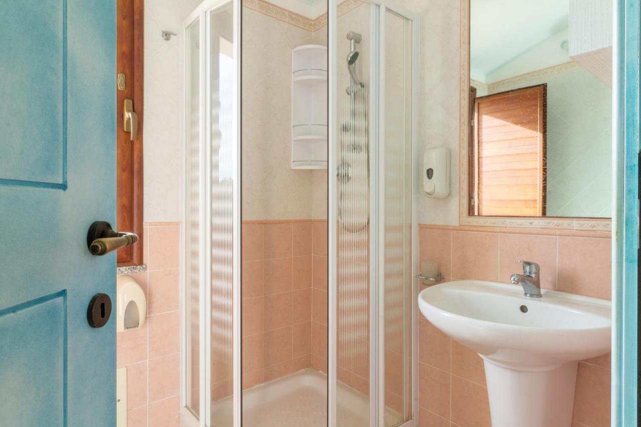 קרדדו Museddu Beach Residence מראה חיצוני תמונה